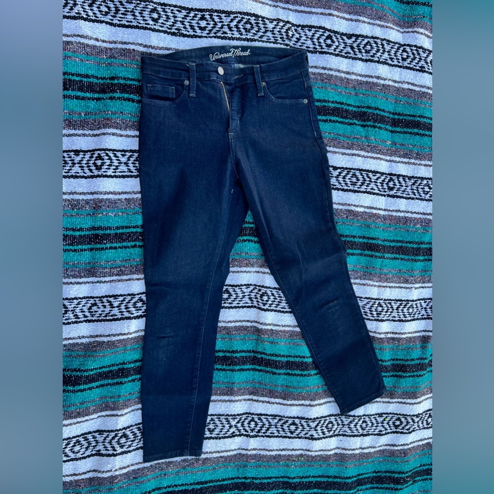Universal Thread High Rise, dark wash jeans, size 6/28